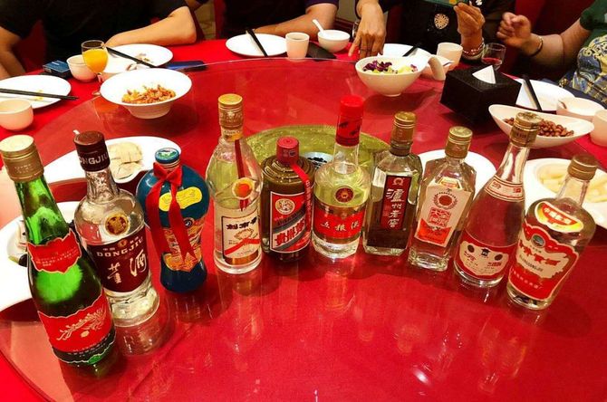 新老八大齐聚北京24000瓶名酒接受检验这是老酒行业王的盛宴酒说现场