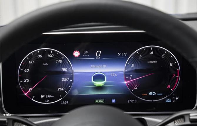 新知达人, 小号“GLE” 奔驰全新GLC曝光 前脸变年轻 新增48V