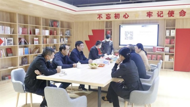 长沙县科协主席刘正超对长沙县智慧教育科普示范基地进行考核验收