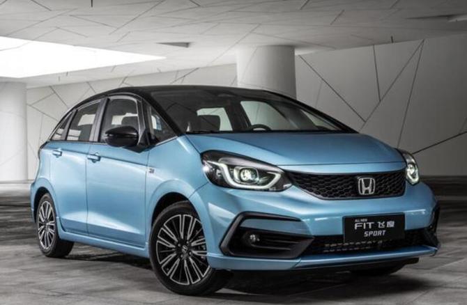 标致版"飞度" 全新208实拍 大尺寸格栅 1.2t发动机