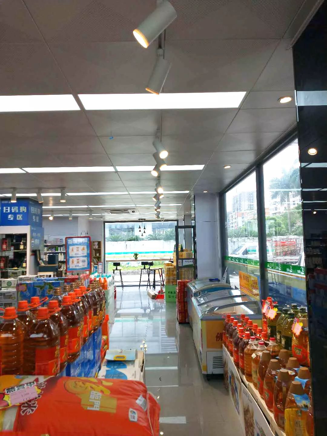 新知图谱, 25775家!数量最多的便利店作出这个选择!