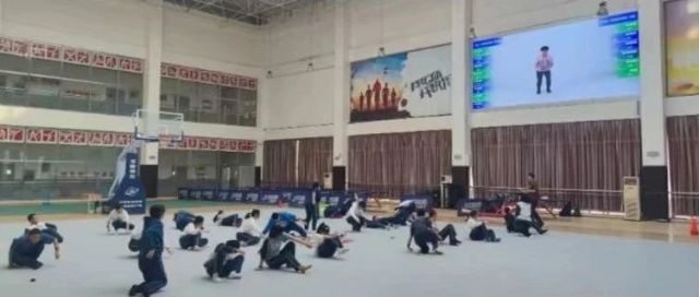 特范体育&顺义南彩学校联手打造“特范智能双师体育课”