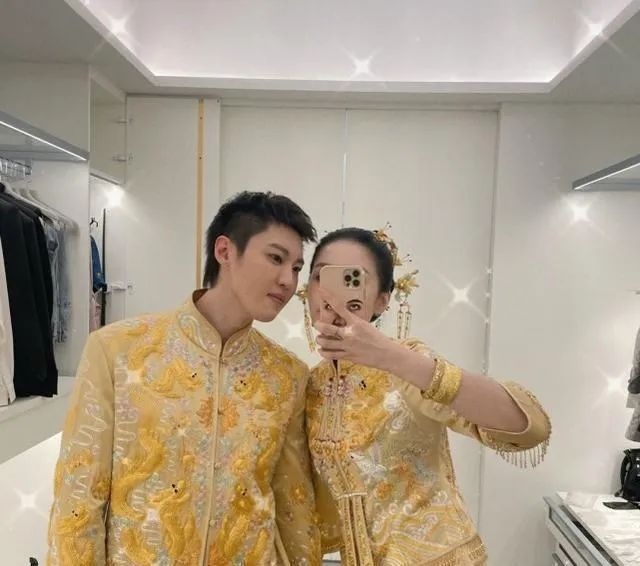 新知达人, 赵本山女儿多套婚纱照曝光!