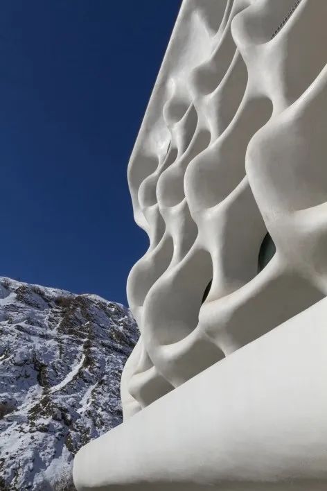 新知达人, 设计灵感丨5个深藏在雪山里的建筑