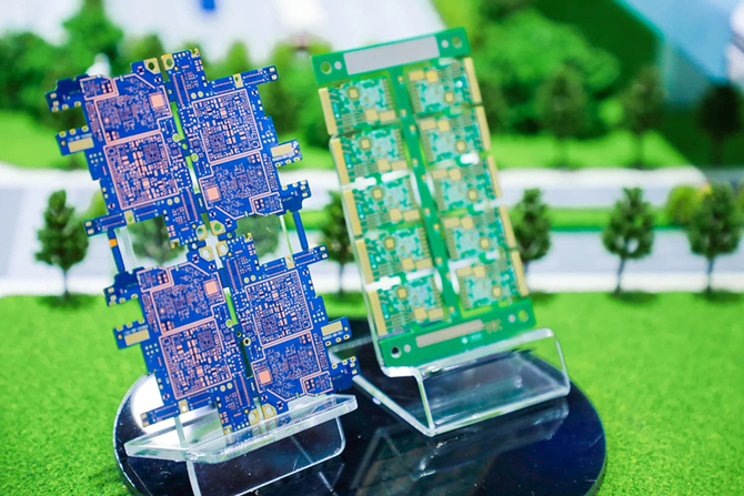 新知达人, 崇达技术有小批量间接供应特斯拉的汽车电子pcb板