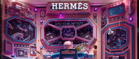 爱马仕（Hermès）又一次定义美，太空主题橱窗真“炸裂”