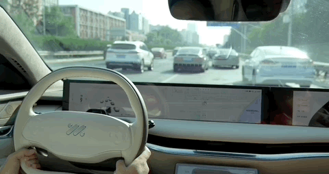 新知达人, 北京上海开车遇加塞，像个人行不行？！