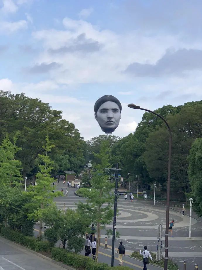 东京奥运会人头气球图片