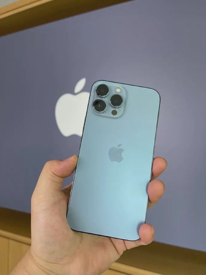 新知达人, 因芯片短缺iPhone 13减产1000万部