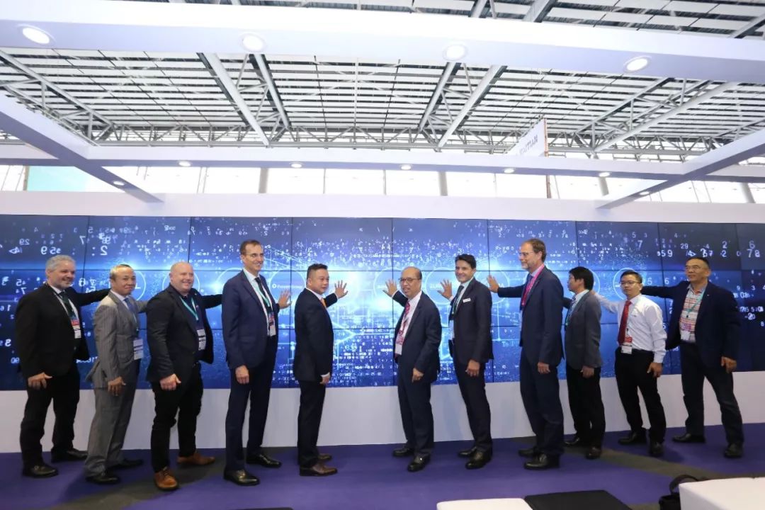新知图谱, 特别关注|CHINAPLAS今天华丽开幕!携3600家展商共“塑”新世界!