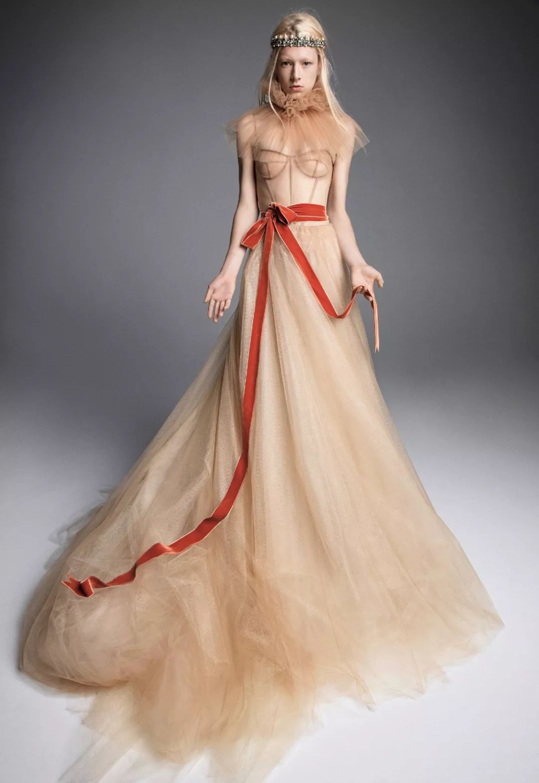 72岁的脸,27岁的身材!这样的婚纱女王vera wang(王薇薇)