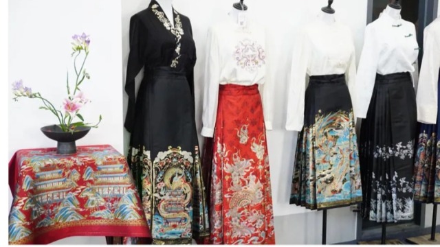 一线丨访曹县产业带，看中国传统服饰出海如何杀出一个春天？