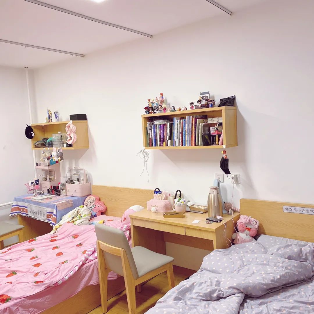 清华大学女生寝室图片