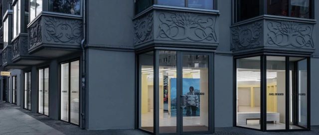 【1354期】瑞典小众运动鞋品牌 Axel Arigato最新柏林新店设计