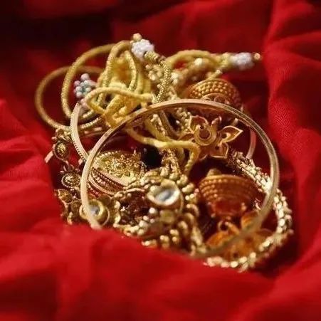 黄金珠宝行业专题研究：中国黄金及钻石占据全球70%以上份额