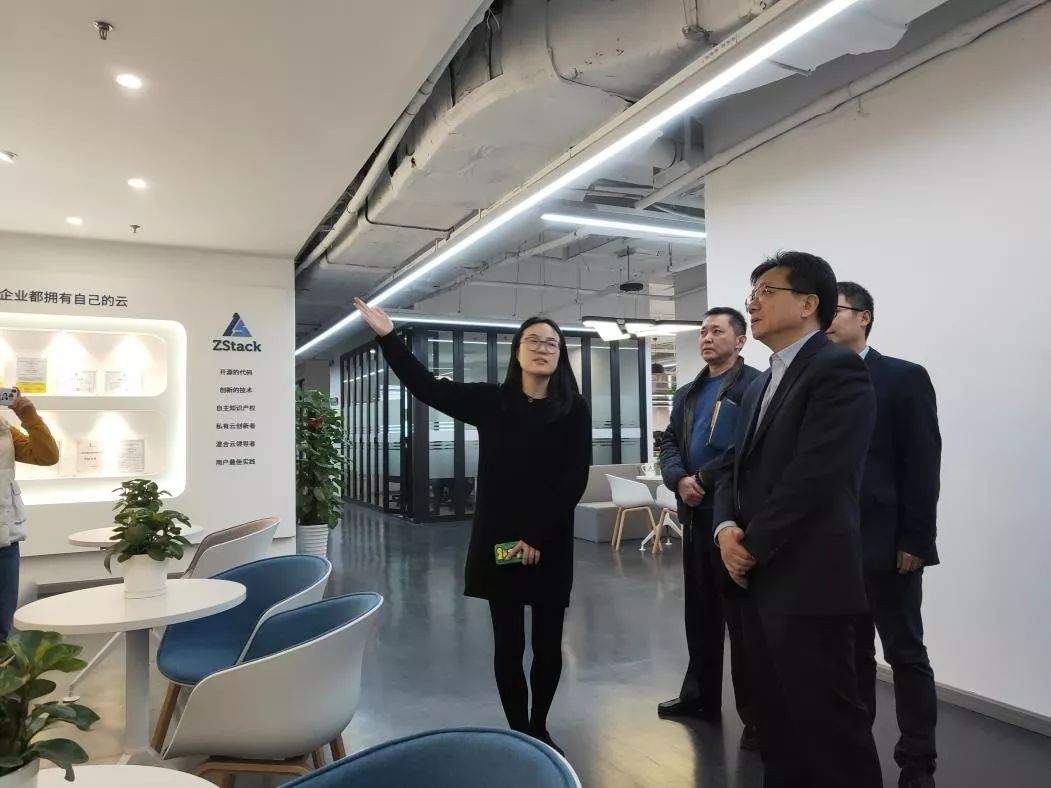 新知图谱, 上海市科委总工程师陆敏一行莅临ZStack总部调研指导