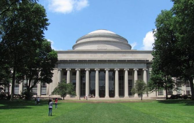 50. 佛罗里达大学49. 加州大学欧文分校48. 华盛顿大学47.