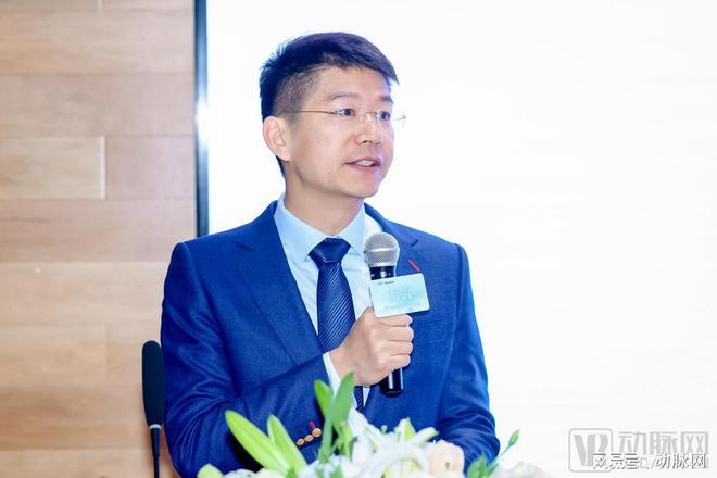 动脉网, 医渡科技发布自研医疗大模型，并与华为签署合作协议
