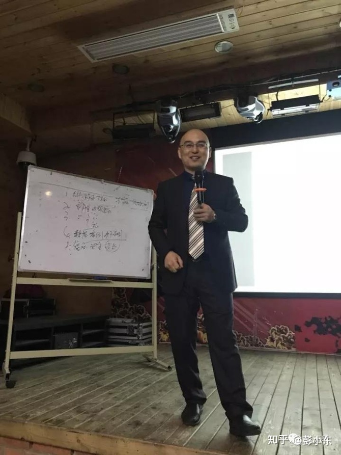 新知达人, 请记住:广告传媒人,业绩就是尊严;其他都是瞎扯淡!