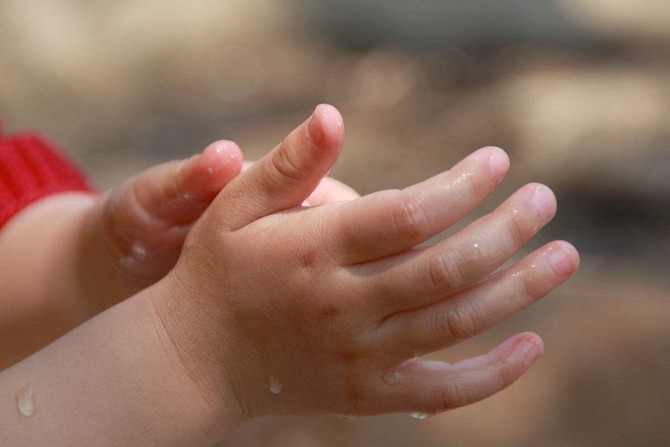 玖伍纪年, 护手霜还能有涂错一说?难怪宝宝肌肤越涂越干!