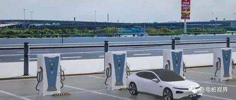 历数公路沿线充电设施