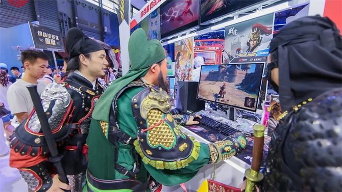 Fun Technology, 2024 ChinaJoy: Gaming monitors compete for beauty