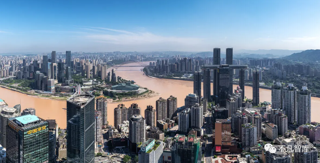 的确,作为中国四大一线城市,经济就要比其他城市发达很多,城市建设