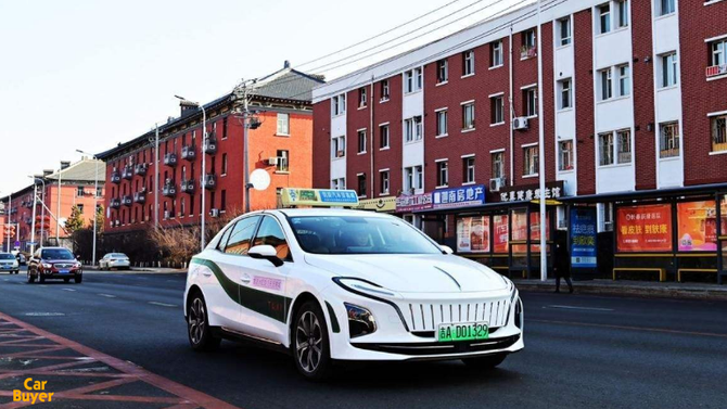 新知达人, 67从网约车到私家车,红旗e-qm5的"跨界"由谁买单