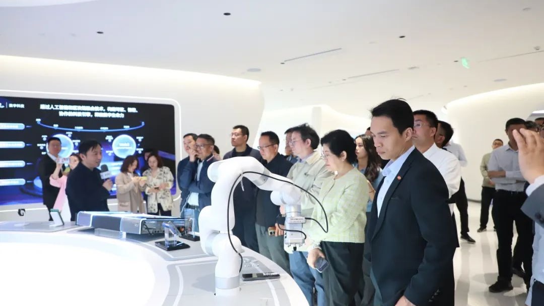 中国软件行业协会CIO分会成功举办央国企数智化转型闭门研讨会_首席数字官-商业新知