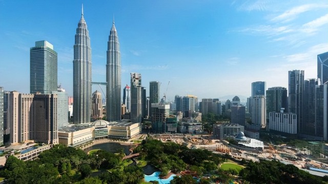 马来西亚：多元文化交织下的经济蜕变之旅 | 国家经济系列