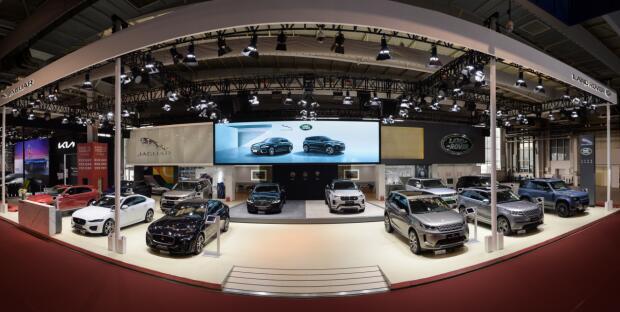 新知达人, 轴距2841mm 全新路虎揽胜极光L首发版亮相 预售价43万