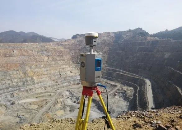 探矿仪器探测矿脉图片