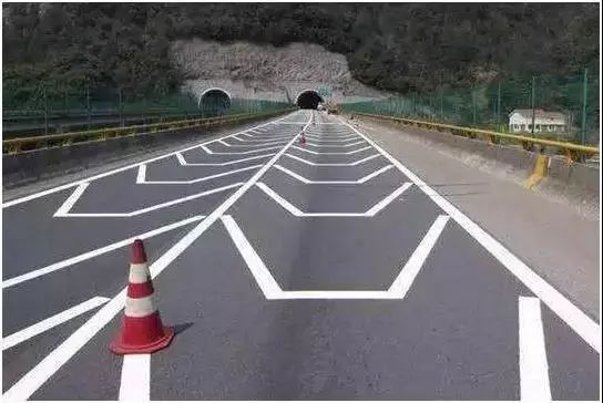 全国统一标志标线