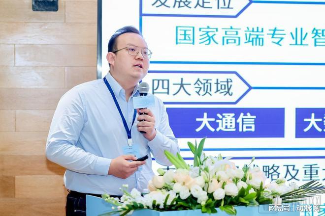 动脉网, 医渡科技发布自研医疗大模型，并与华为签署合作协议
