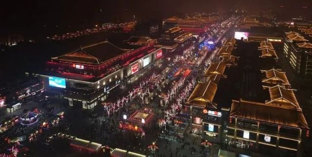 西安大唐不夜城春节热度爆表：中兴通讯多项5G-A技术提前布局