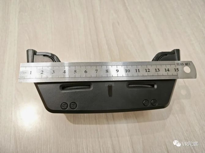 VR陀螺, 评测丨CINESOLO V1：不到200g的820英寸巨幕VR观影头显体验如何？