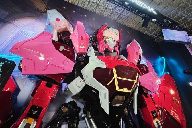 Game Grape, Reverse Tiangang? I followed Japan people in Tokyo to line up to try out the new mecha game, and the result was domestically ......